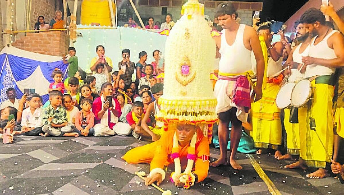 ಅದ್ದೂರಿ ಕರಗ ಮಹೋತ್ಸವ