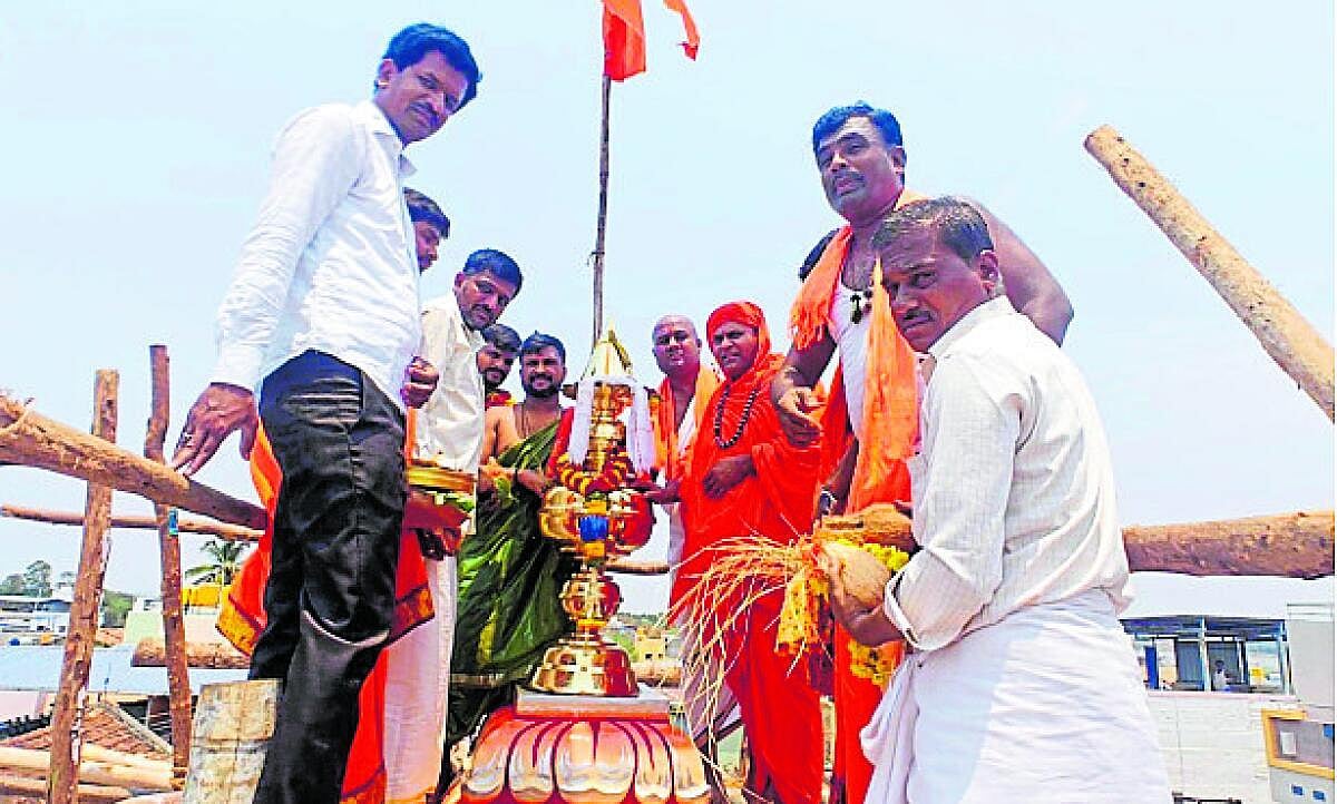 ‘ದೇವಾಲಯಗಳಿಂದ ನೆಮ್ಮದಿ’