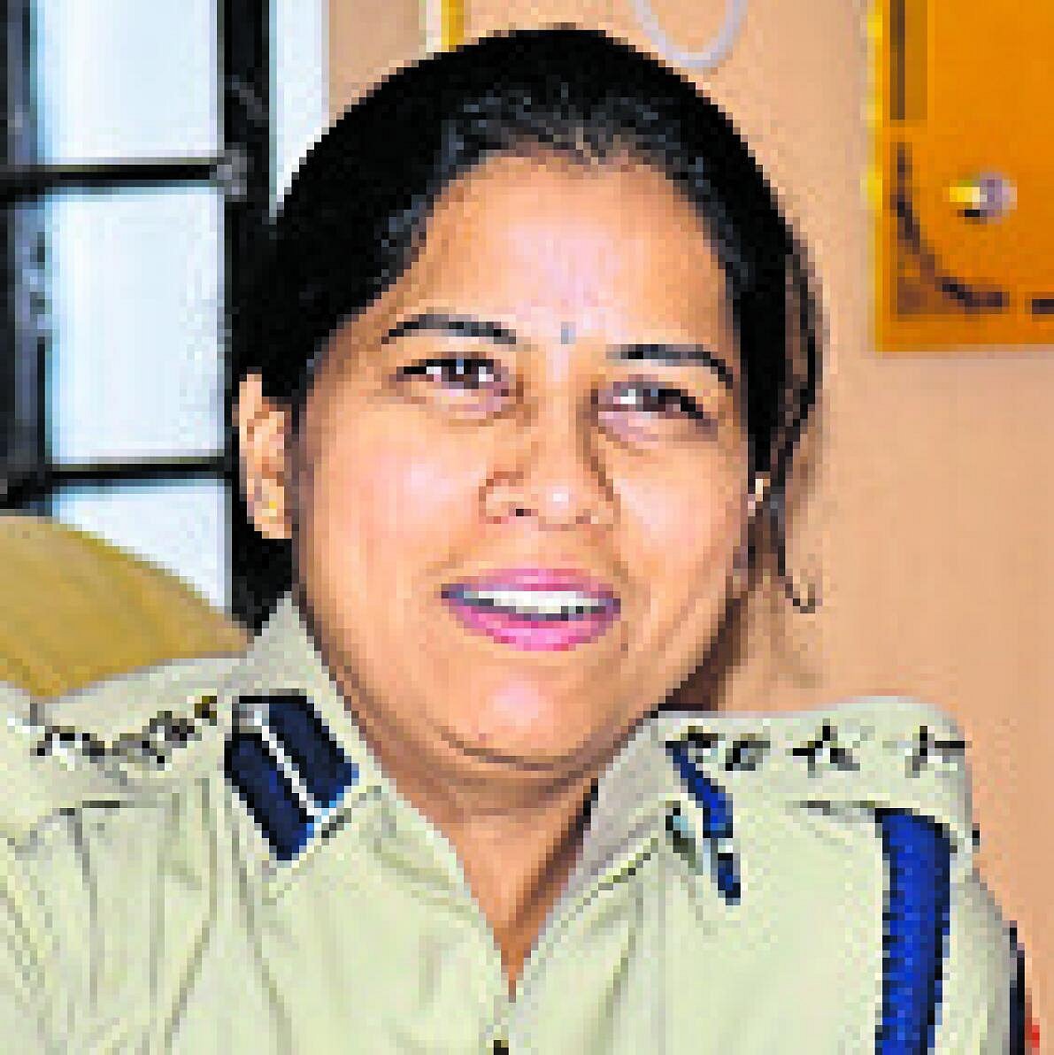 Ballari Crime: ಬಳ್ಳಾರಿ: ಗನ್‌ಮ್ಯಾನ್ ಅಮಾನತು, ಸುಲಿಗೆ ಪ್ರಕರಣದಲ್ಲಿ ಇಬ್ಬರ ಬಂಧನ