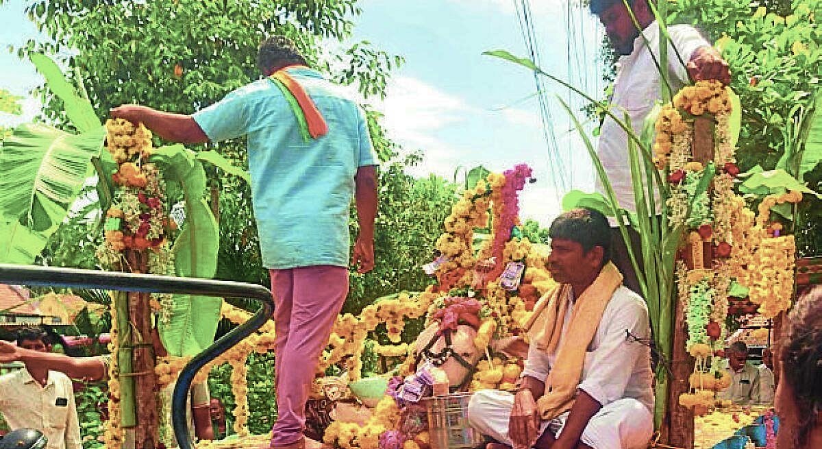 Temple Bull Death: ಮಳವಳ್ಳಿ ಟಿ.ಕಾಗೇಪುರ ಗ್ರಾಮದ ಬಸವೇಶ್ವರಸ್ವಾಮಿ ದೇವಸ್ಥಾನದ ...