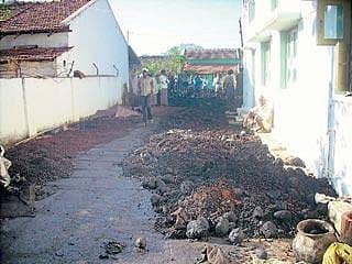 ಅಡಿಕೆ,ಕೊಬ್ಬರಿ ಗೋದಾಮು ಭಸ್ಮ- 18 ಲಕ್ಷ ಹಾನಿ