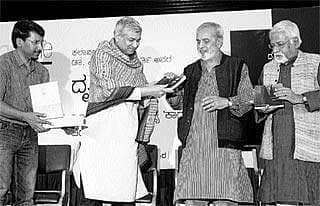 ಮೊದಲ ದೃಶ್ಯ ಕಾದಂಬರಿ ಬಿಡುಗಡೆ