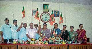 ಮೊದಲ ಬಾರಿಗೆ ಬಿಜೆಪಿಗೆ ಅಧಿಕಾರ .ಕಡೂರು ತಾ.ಪಂ.ಅಧ್ಯಕ್ಷೆ ರತ್ನ