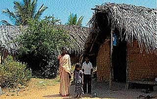 ಇವರಿಗೆ ಬೀದಿ ಪಾಲಾಗುವ ಭೀತಿ !