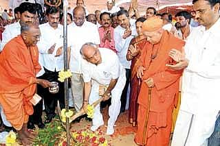 ಸರ್ಕಾರಿ ಆಸ್ಪತ್ರೆ ನಿರ್ವಹಣೆೆ ಮಠಕ್ಕೆ