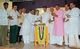 ಪ್ರಾಮಾಣಿಕರನ್ನೇ ಆಯ್ಕೆ ಮಾಡಿ: ಈಶ್ವರಪ್ಪ