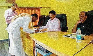 ಲೋಕಾಯುಕ್ತರಿಗೆ ದೂರು