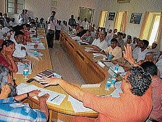 ಅನುಷ್ಠಾನ ತೃಪ್ತಿಕರವಾಗಿಲ್ಲ: ಅನ್ವರ್ ಅಸಮಾಧಾನ