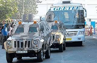 ಫೈನಲ್ ಪಂದ್ಯಕ್ಕೆ ನೆಹ್ರಾ ಅಲಭ್ಯ?