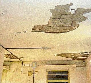 ಶಿಥಿಲಾವಸ್ಥೆಯಲ್ಲಿ ಸಿದ್ದಾಪುರ ತಹಸೀಲ್ದಾರ ಕಚೇರಿ