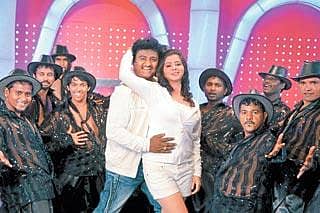 ಮರ್ಯಾದೆಯ ಹಾದಿಯಲ್ಲಿ...