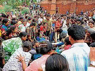 ಹುಟ್ಟೂರಿನಲ್ಲಿ ಯೋಧನ ಅಂತ್ಯಕ್ರಿಯೆ