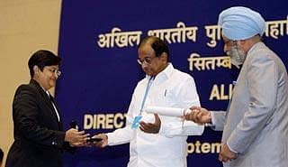 ಸ್ಫೋಟದಿಂದ ಸರ್ಕಾರಕ್ಕೆ ಕಪ್ಪುಚುಕ್ಕೆ