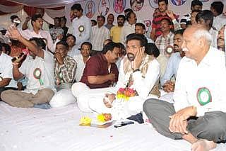 ಶ್ರೀರಾಮುಲು ಉಪವಾಸ ಸತ್ಯಾಗ್ರಹ ಆರಂಭ