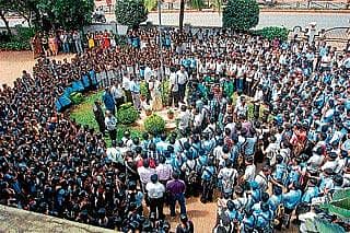 ರಸ್ತೆ ಉಬ್ಬು ನಿರ್ಮಿಸಲು ಆಗ್ರಹ