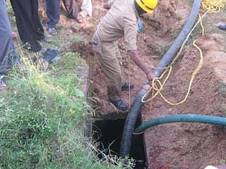 ತೆರೆದ ಗುಂಡಿಗೆ ಬಿದ್ದು ಬಾಲಕ ಸಾವು