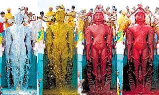 ಗೊಮ್ಮಟಗಿರಿಯಲ್ಲಿ ಮಸ್ತಕಾಭಿಷೇಕ