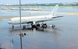 ಬ್ಯಾಂಕಾಕ್ ಪ್ರವಾಹ: ಸಂಕಷ್ಟದಲ್ಲಿ ಜನತೆ