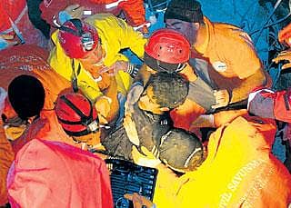 ಟರ್ಕಿ ಭೂಕಂಪ; ಯುವಕನ ರಕ್ಷಣೆ