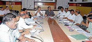 ರೂ 32.44 ಲಕ್ಷ ಪರಿಹಾರ ವಿತರಣೆ