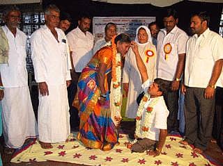 ಮಹಿಳಾ ದಿನಾಚರಣೆಯಲ್ಲಿ ವಿಶೇಷ ಮದುವೆ!