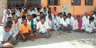 ವಿದ್ಯುತ್ ವ್ಯತ್ಯಯ: ರೈತರ ಆಕ್ರೋಶ