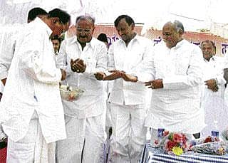 30 ದಿನದಲ್ಲಿ ಎತ್ತಿನಹೊಳೆ ಕಾಮಗಾರಿ ಆರಂಭ:ವೀರಪ್ಪ ಮೊಯಿಲಿ ಭರವಸೆ