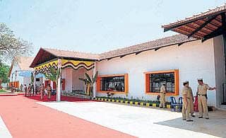 ಎಂಬೆಸಿ ಸಂಸ್ಥೆಯಿಂದ ಮಾದರಿ ಶಾಲೆ