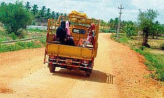 ಬಸ್ ಸೌಲಭ್ಯವೇ ಇಲ್ಲದ ಕಂಚಾರಗಟ್ಟಿ ಗ್ರಾಮ