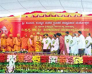 ಮಠಮಾನ್ಯಗಳಿಗೆ ಶೆಟ್ಟರ್ ನೆರವಿನ ಅಭಯ