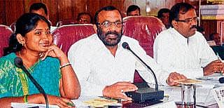 ಹಗರಣಗಳ ಸರಮಾಲೆ; ಚರ್ಚೆಯಲ್ಲೇ ತೃಪ್ತಿ, ತನಿಖೆಗಿಲ್ಲ ಆಸಕ್ತಿ!