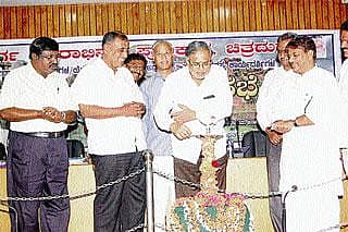 ಹಣ ಗಳಿಕೆಗಾಗಿ ಖಾಸಗಿ ಬಡಾವಣೆ ನಿರ್ಮಾಣ