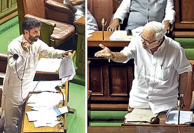 ಎಂಜಿನಿಯರಿಂಗ್ ಕೋರ್ಸ್ಗಳಿಗೆ ಪ್ರವೇಶ ಪಡೆಯುವ ವಿದ್ಯಾರ್ಥಿಗಳಿಂದ ಕೆಲವು ಖಾಸಗಿ ಕಾಲೇಜುಗಳು ಅಧಿಕ ಶುಲ್ಕ ಪಡೆಯುತ್ತಿರುವ ವಿಷಯಕ್ಕೆ ಸಂಬಂಧಪಟ್ಟಂತೆ ಬಿಜೆಪಿ ಶಾಸಕ ಸಿ.ಟಿ.ರವಿ ಮತ್ತು ಉನ್ನತ ಶಿಕ್ಷಣ ಸಚಿವ ಆರ್.ವಿ.ದೇಶಪಾಂಡೆ ನಡುವೆ ಸೋಮವಾರ ವಿಧಾನಸಭೆಯಲ್ಲಿ ಮಾತಿನ ಚಕಮಕಿ ನಡೆಯಿತು. -ಪ್ರಜಾವಾಣಿ ಚಿತ್ರ