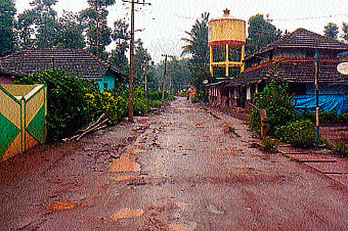 ಕೊರತೆಗಳ ಕೂಪವಾದ ಮಠ