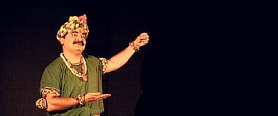 ಡಾ. ಮೋಹನ್ ಆಳ್ವರ ಜನಪದ ನೃತ್ಯದ ಒಂದು ಭಂಗಿ