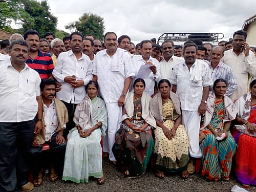 ಗ್ರಾಮಗಳ ಅಭಿವೃದ್ಧಿಗೆ ಶ್ರಮಿಸಿ