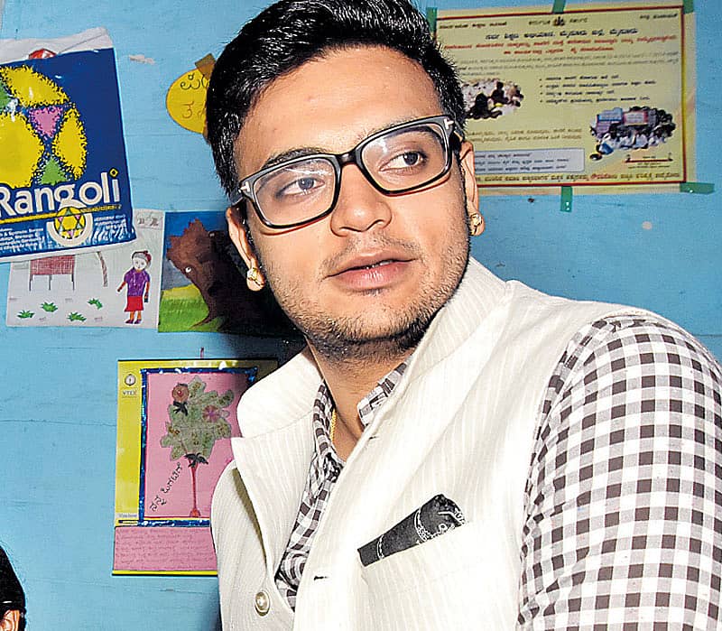 <div class="paragraphs"><p>ಯದುವೀರ್ ಕೃಷ್ಣದತ್ತ ಚಾಮರಾಜ ಒಡೆಯರ್</p></div>