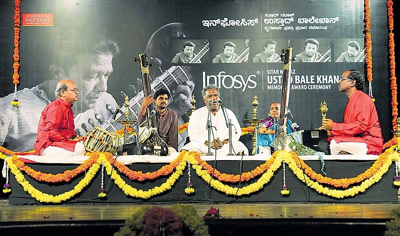 ವೈವಿಧ್ಯರೂಪಗಳ ಸವಿನಯ ಆಲಾಪ