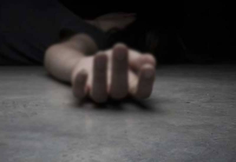 ಉಸಿರುಗಟ್ಟಿಸಿ ಪತ್ನಿ, ಪುತ್ರಿ ಕೊಲೆ