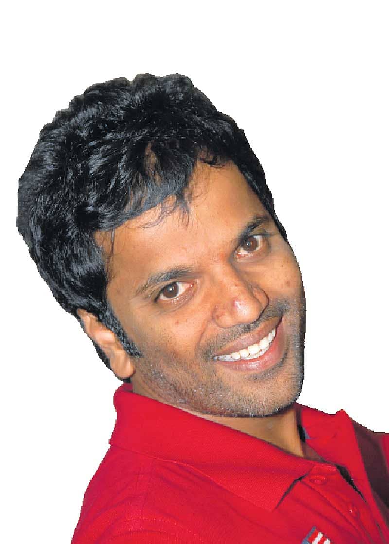 ನೀನಾಸಮ್ ಸತೀಶ್, ನಟ