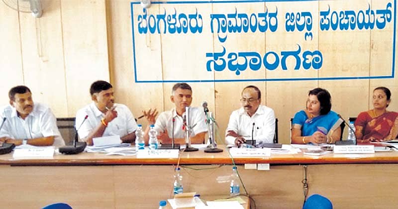 ಬೆಂಗಳೂರಿನ ಗ್ರಾಮಾಂತರ ಜಿಲ್ಲಾ ಪಂಚಾಯಿತಿ ಸಭಾಂಗಣದಲ್ಲಿ ನಡೆದ ಕೆಡಿಪಿ ಸಭೆಯ ಅಧ್ಯಕ್ಷತೆ ವಹಿಸಿ ವಿವಿಧ ಇಲಾಖೆಗಳ ಪ್ರಗತಿ ಪರಿಶೀಲನೆ ಸಭೆಯಲ್ಲಿ ಕೃಷಿ ಹಾಗೂ  ಜಿಲ್ಲಾ ಉಸ್ತುವಾರಿ ಸಚಿವ ಕೃಷ್ಣಭೈರೇಗೌಡ ಮಾತನಾಡಿದರು.