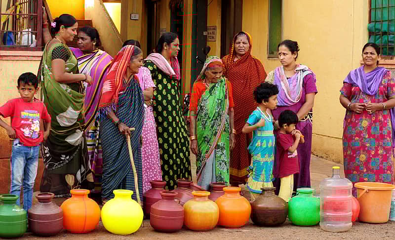 ‘ಆದರ್ಶ’ ನಿಲ್ದಾಣ; ಹನಿ ನೀರಿಗೂ ತತ್ವಾರ!