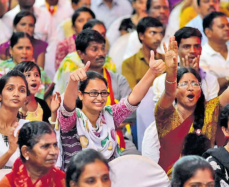 ಕಿಕ್ಕಿರಿದು ಸೇರಿದ್ದ ಸಾಹಿತ್ಯಾಸಕ್ತರು ಸಂಗೀತ ಆನಂದಿಸಿದ ಕ್ಷಣ