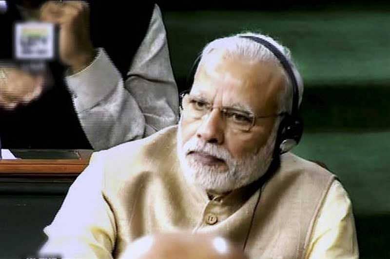 ಬಜೆಟ್ ಮಂಡನೆ ಆಲಿಸುತ್ತಿರುವ ಪ್ರಧಾನಿ ಮೋದಿ