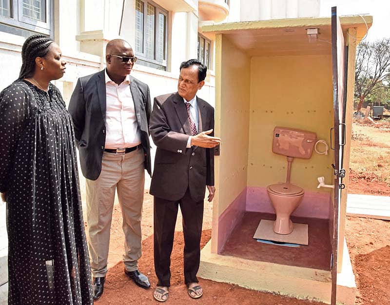 ಸೆನೆಗಲ್‌ ದೇಶಕ್ಕೆ ಬೆಂಗಳೂರಿನ ಶೌಚಾಲಯ