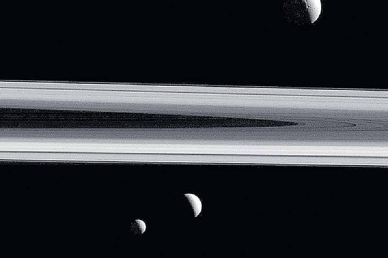 ಶನಿಗ್ರಹ – ಉಂಗುರದ ನಡುವೆ ಹಾದುಹೋದ ಕ್ಯಾಸಿನಿ ವ್ಯೋಮನೌಕೆ