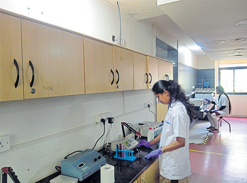 ಬೊಮ್ಮಸಂದ್ರದಲ್ಲಿ ಇರುವ ಯುರೇಕಾ ಫೋರ್ಬ್ಸ್ನ ನೀರು ಪರೀಕ್ಷಾ ಸಂಶೋಧನಾ ಕೇಂದ್ರ