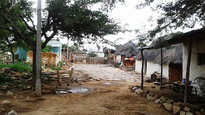 ಅಡವಿಕೊತ್ತೂರು ಗ್ರಾಮದಲ್ಲಿ ಕಂಡುಬಂದ ಚಿತ್ರಣ.