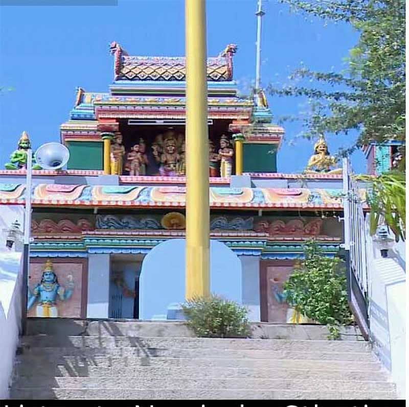 ಬಾಗೇಪಲ್ಲಿ ತಾಲ್ಲೂಕಿನ ಬಿಳ್ಳೂರು ಗ್ರಾಮದ ಹೊರವಲಯದಲ್ಲಿರುವ ಸ್ತಂಭ ಲಕ್ಷ್ಮೀನರಸಿಂಹಸ್ವಾಮಿ ದೇಗುಲದ ಹೊರನೋಟ.