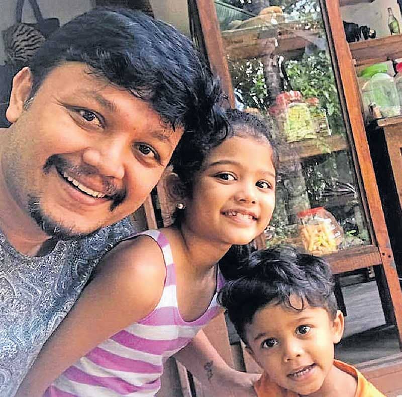 ಮಕ್ಕಳಾದ ವಿಹಾನ್‌ ಹಾಗೂ ಚಾರಿತ್ರ್ಯ ಜೊತೆ ಗಣೇಶ್